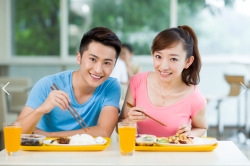 대학생들에게 식생활교육 제공은 필수적이다.