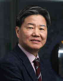 김동섭 교수