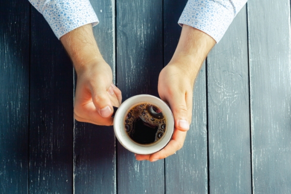 만성 B형 간염 환자가 커피를 많이 마시면 간 섬유화 증상이 다소 완화된다는 연구결과가 나왔다.