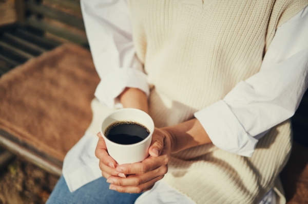 커피와 우유를 즐겨 마신 젊은 여성들의 비만도가 그렇지 않은 여성에 비해 상대적으로 낮다는 연구결과가 나왔다.