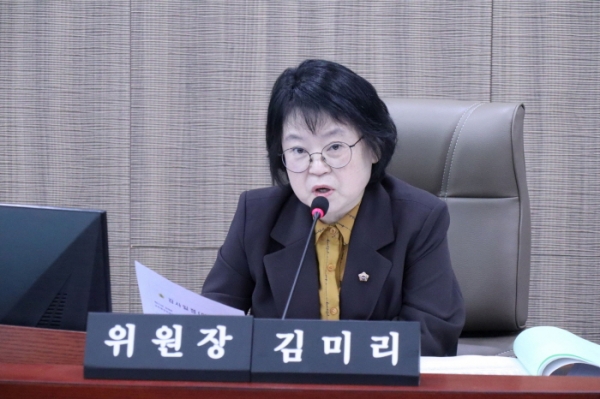 김미리 경기도의원이 학교급식실에 급기설비 배치를 촉구했다.