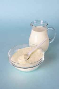 유청 단백질은 치즈 생산 단계에서 분리되는 우유의 액체 부분인 유청에서 분리된 단백질의 혼합물이다.